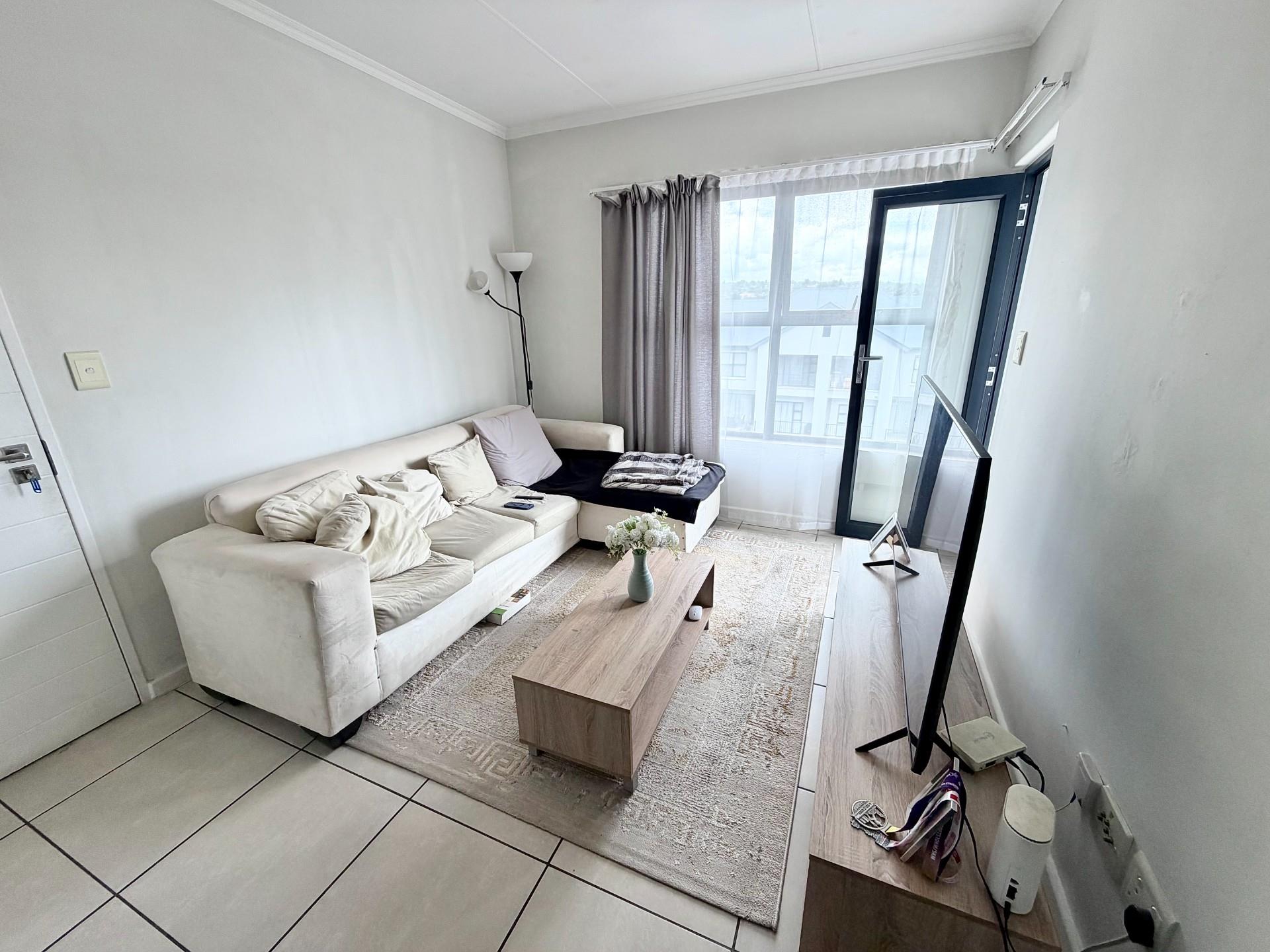 Apartment For Sale in Olivedale, Randburg