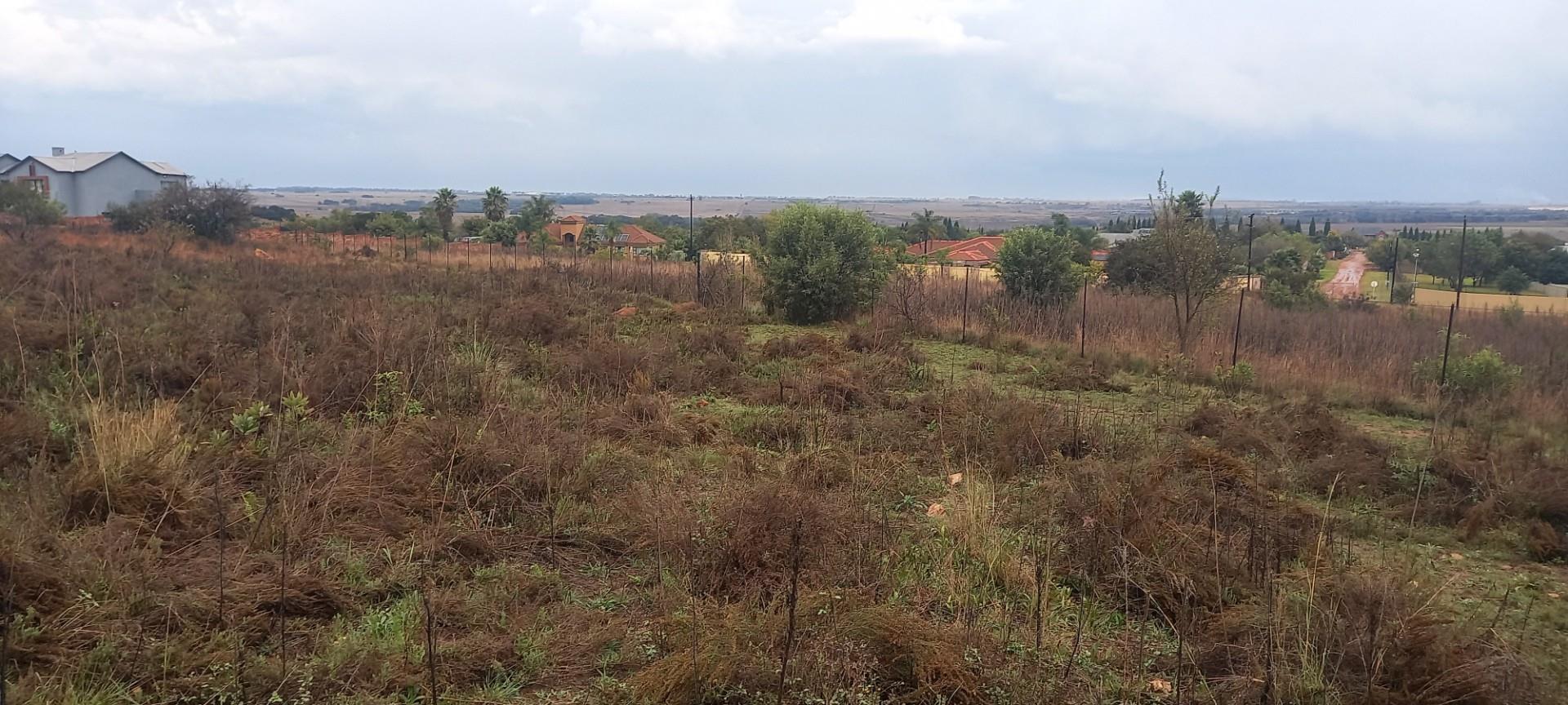 Prime 10,000 m² Stand with Breathtaking Views over Rietvlei Dam