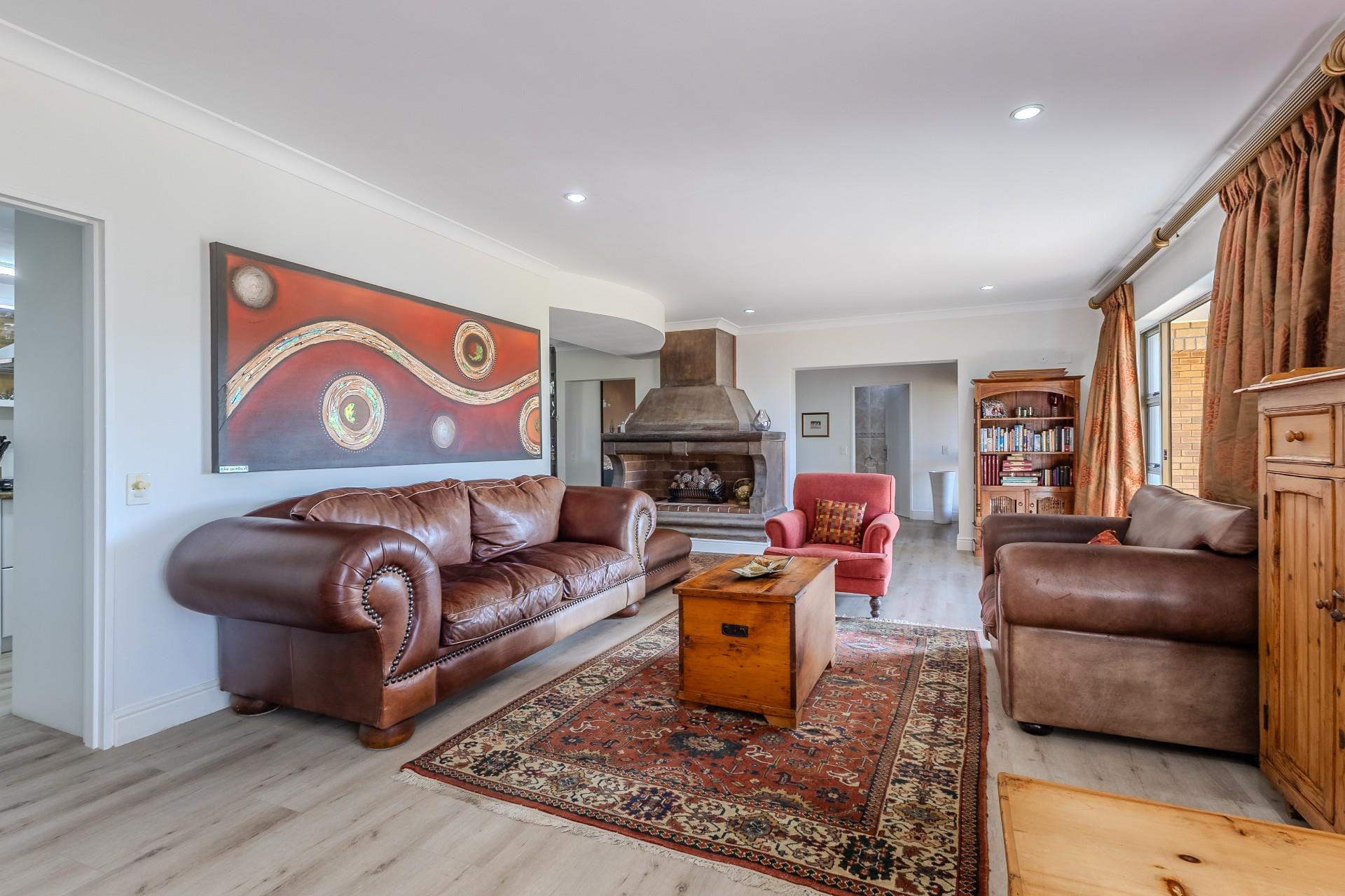 Small Holding Residence Crafted for Comfort and Entertainment