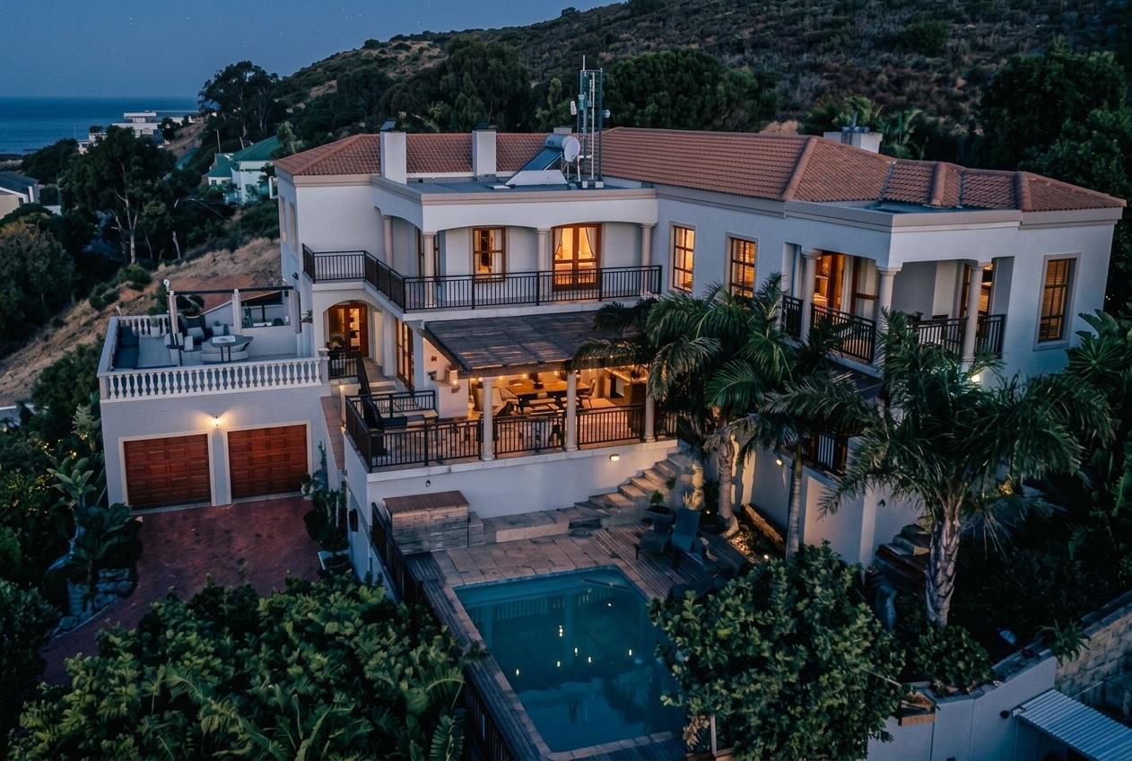 Luxury 6 Bedroom Mediterranean Villa