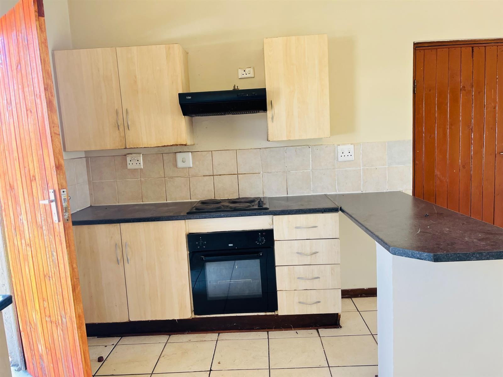 Apartment For Sale in Stoffberg Complex Brits Central, Brits, North West