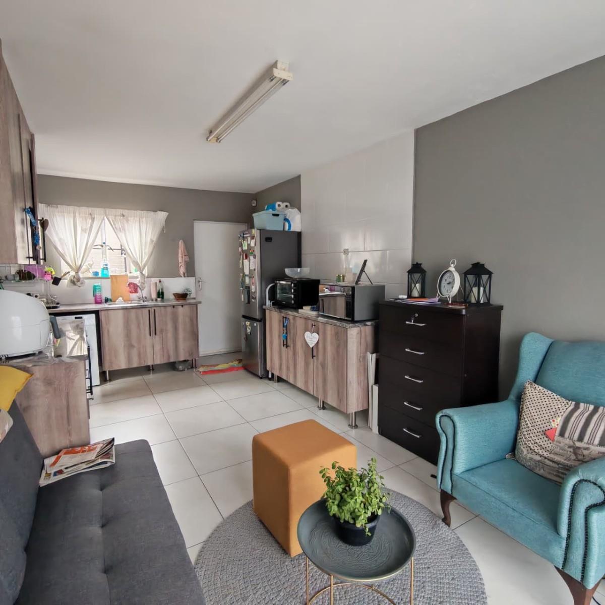 2 Bedroom 2 bathroom Apartment To Rent in Nelspruit Ext 37, Nelspruit