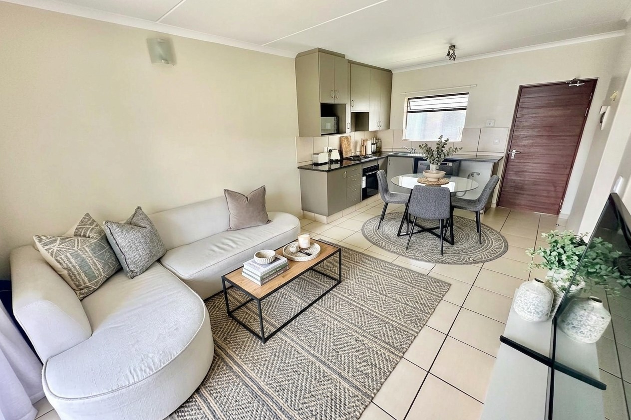 First Floor 1 Bed Apartment For Sale in Barbeque Downs, Midrand