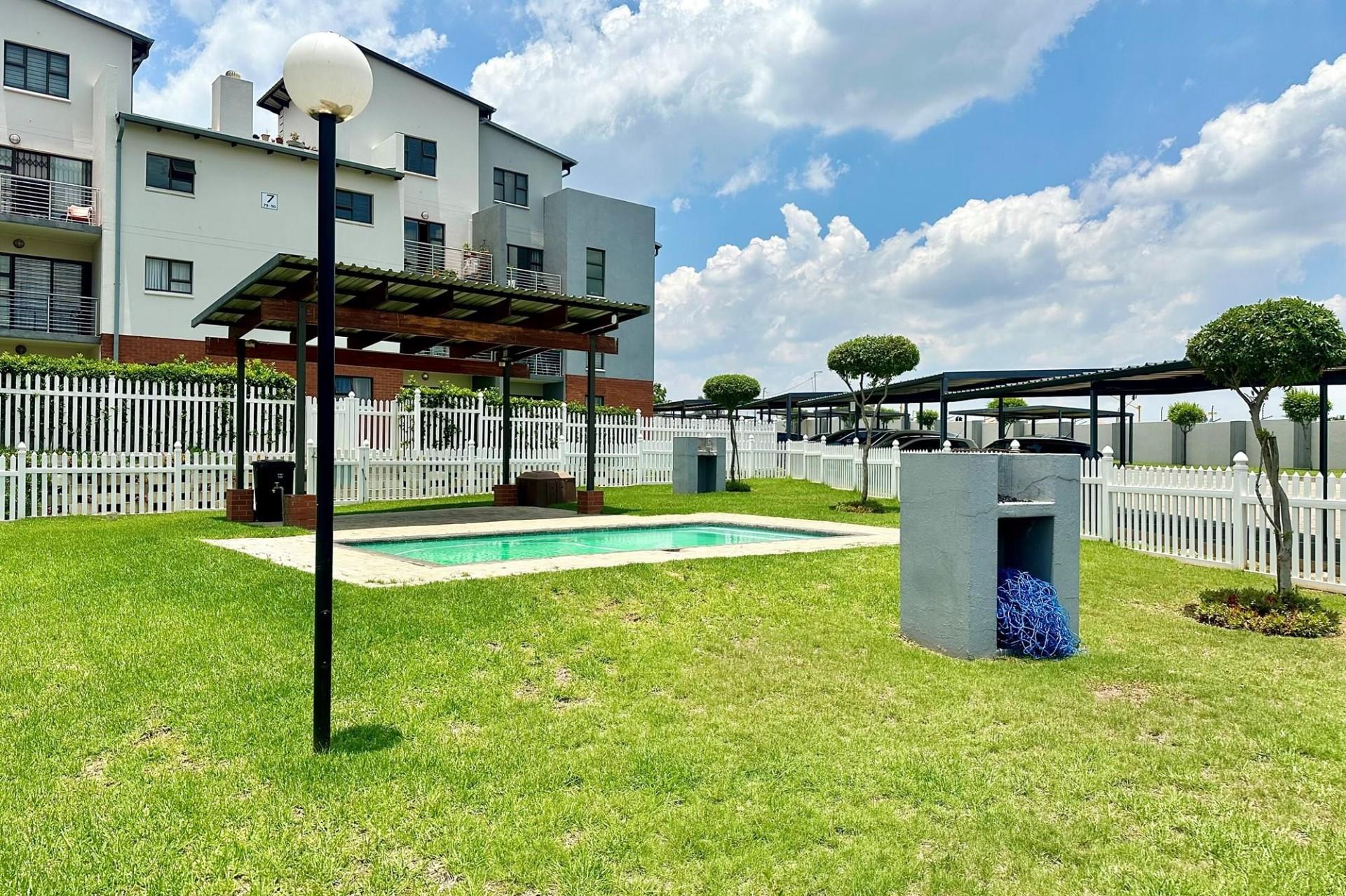 First Floor 1 Bed Apartment For Sale in Barbeque Downs, Midrand
