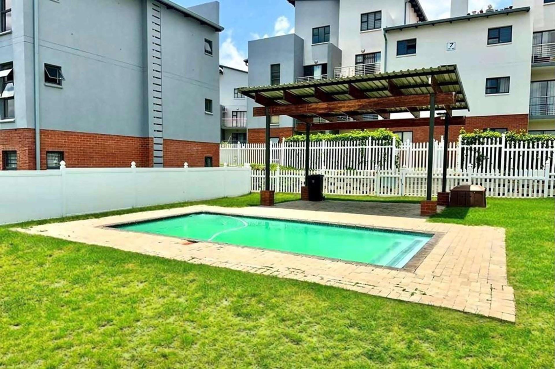 First Floor 1 Bed Apartment For Sale in Barbeque Downs, Midrand