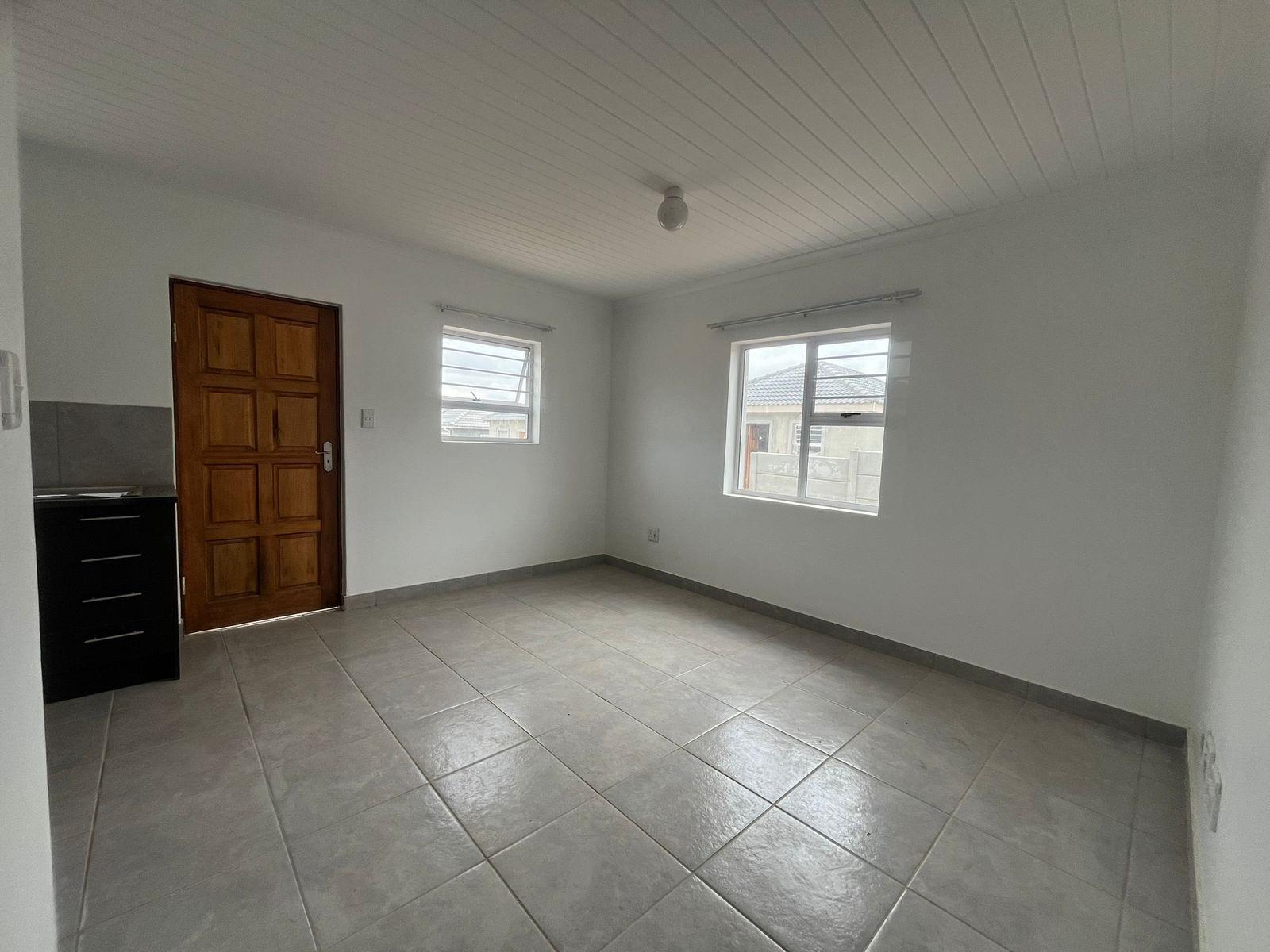 House For Sale in Groenheuwel, Paarl