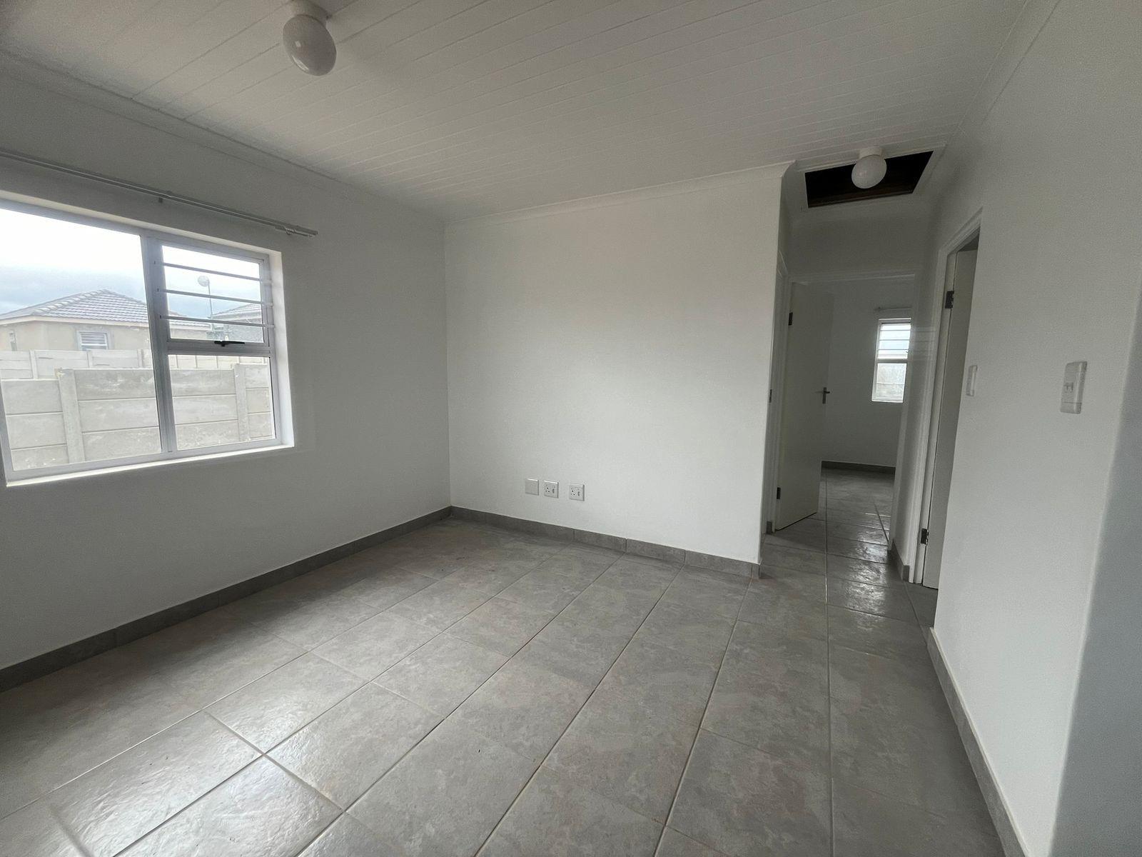 House For Sale in Groenheuwel, Paarl
