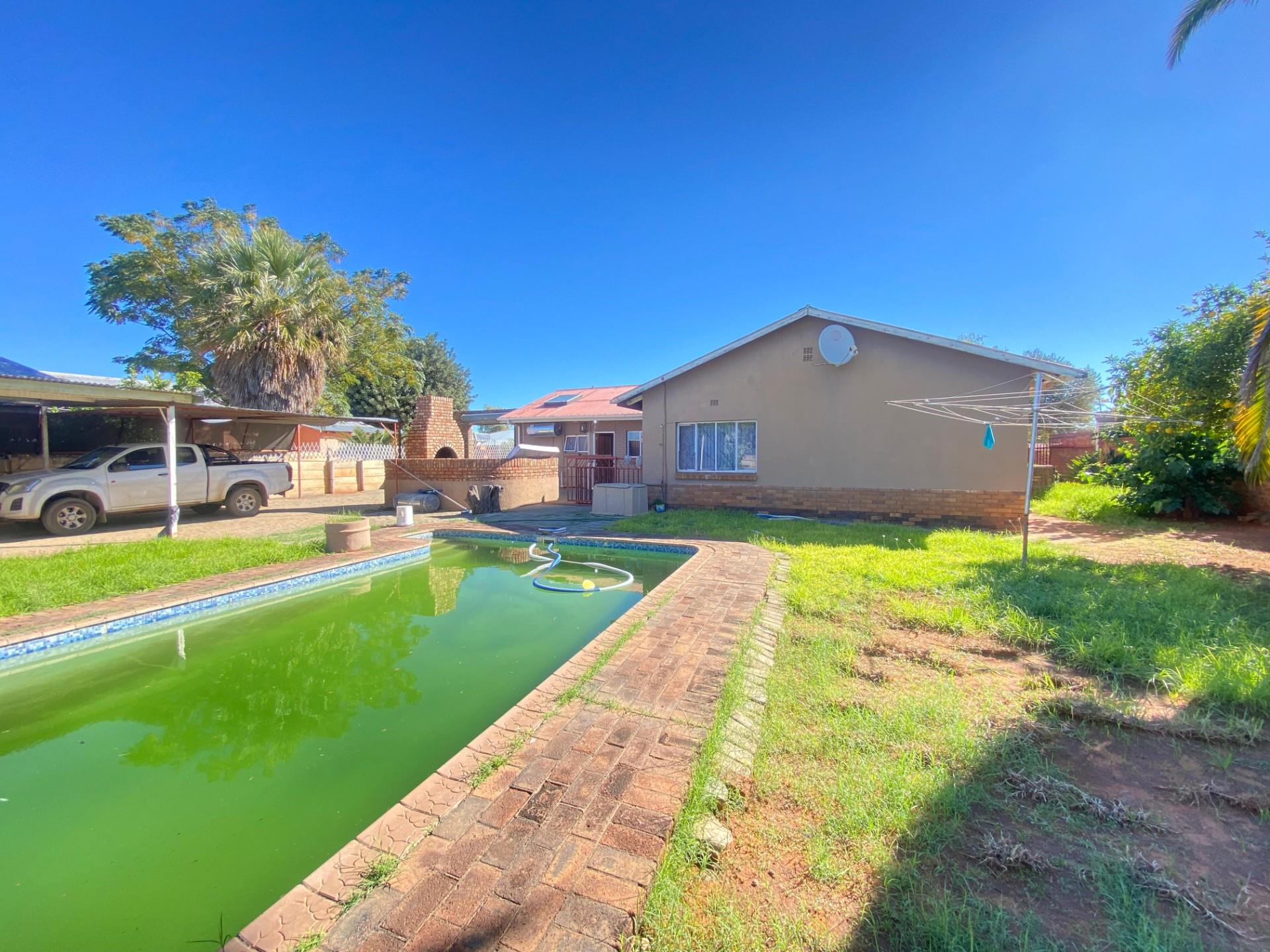 House For Sale in Verwoerdpark, Kimberley