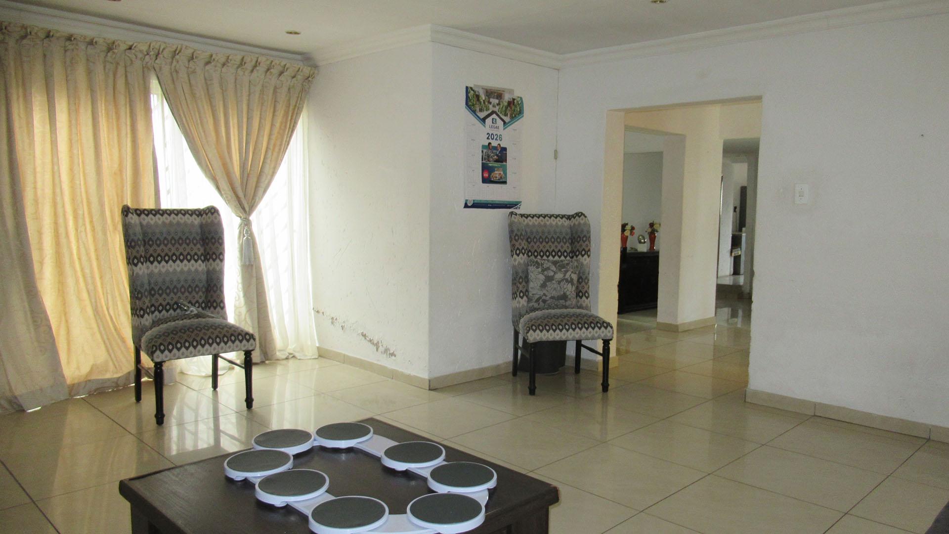 The Ultimate Value Play: Massive 3-Bedroom Fixer-Upper in Prime Mondeor