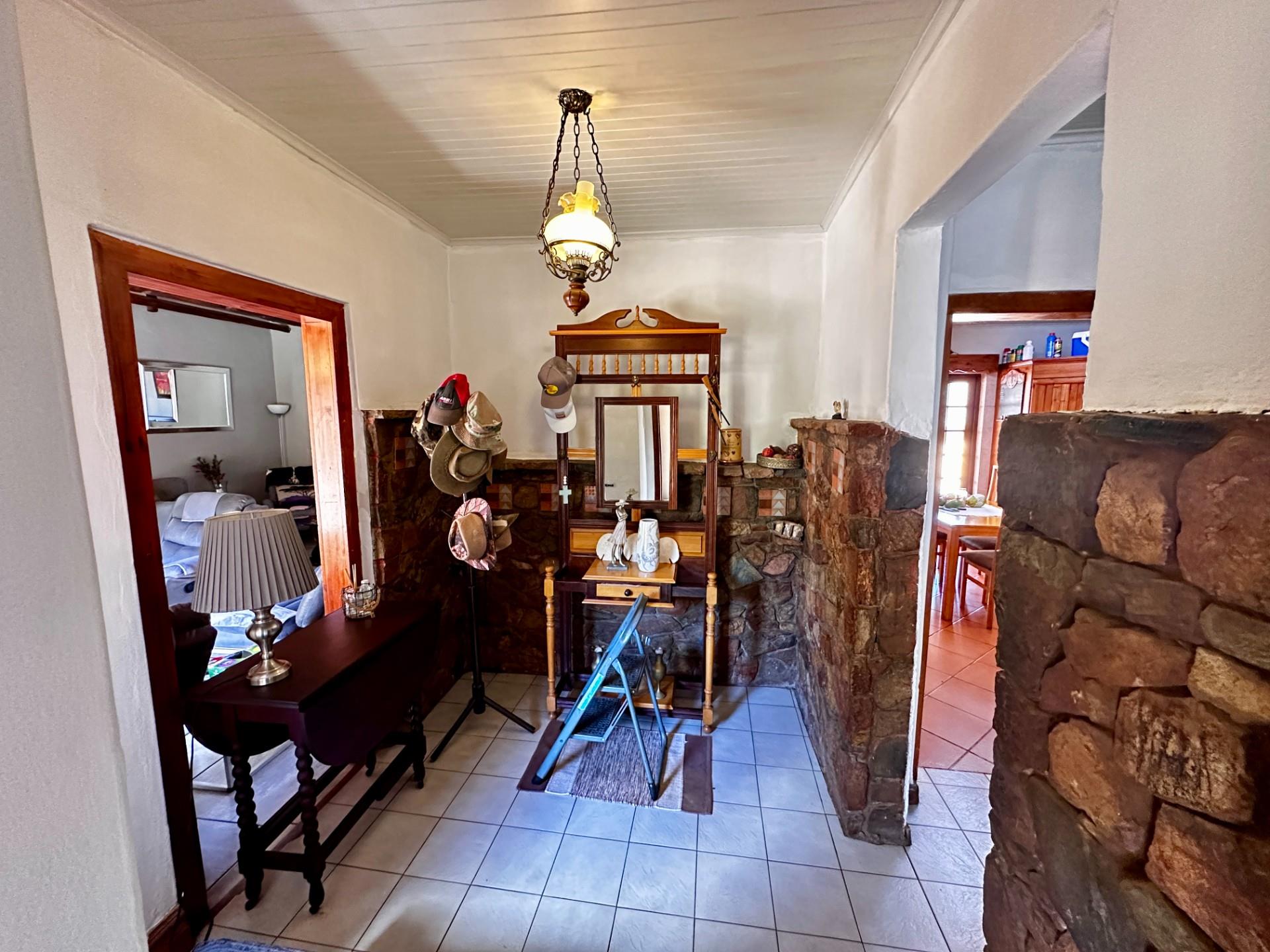 House For Sale in La Montagne, Pretoria