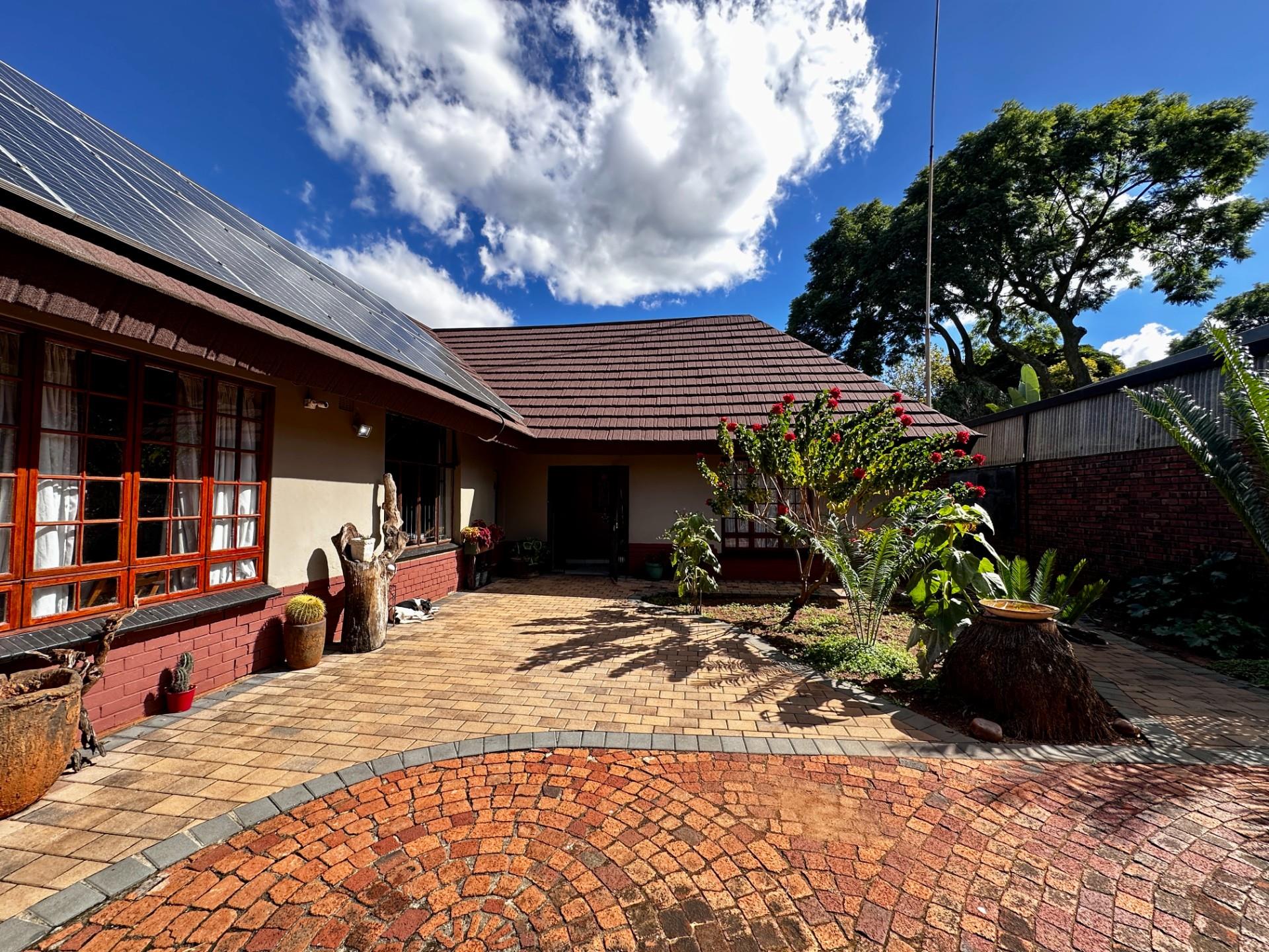 House For Sale in La Montagne, Pretoria