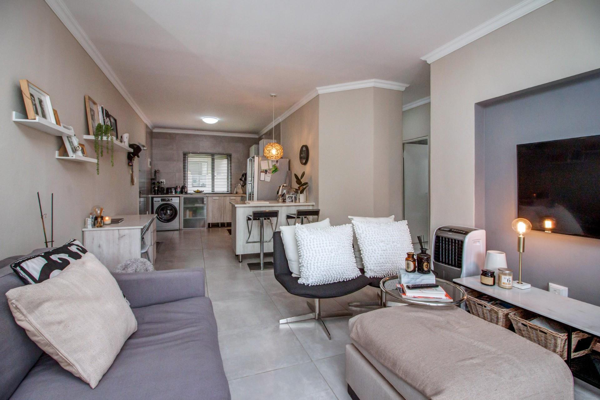 Priced to Sell 2-Bed 2-Bath Apartment