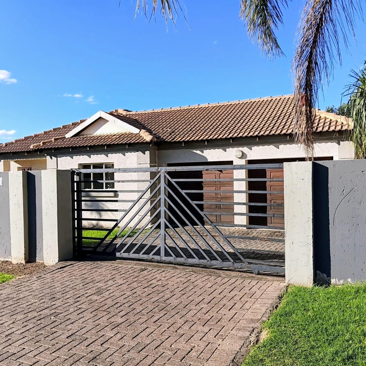 House For Sale in River View, Witbank