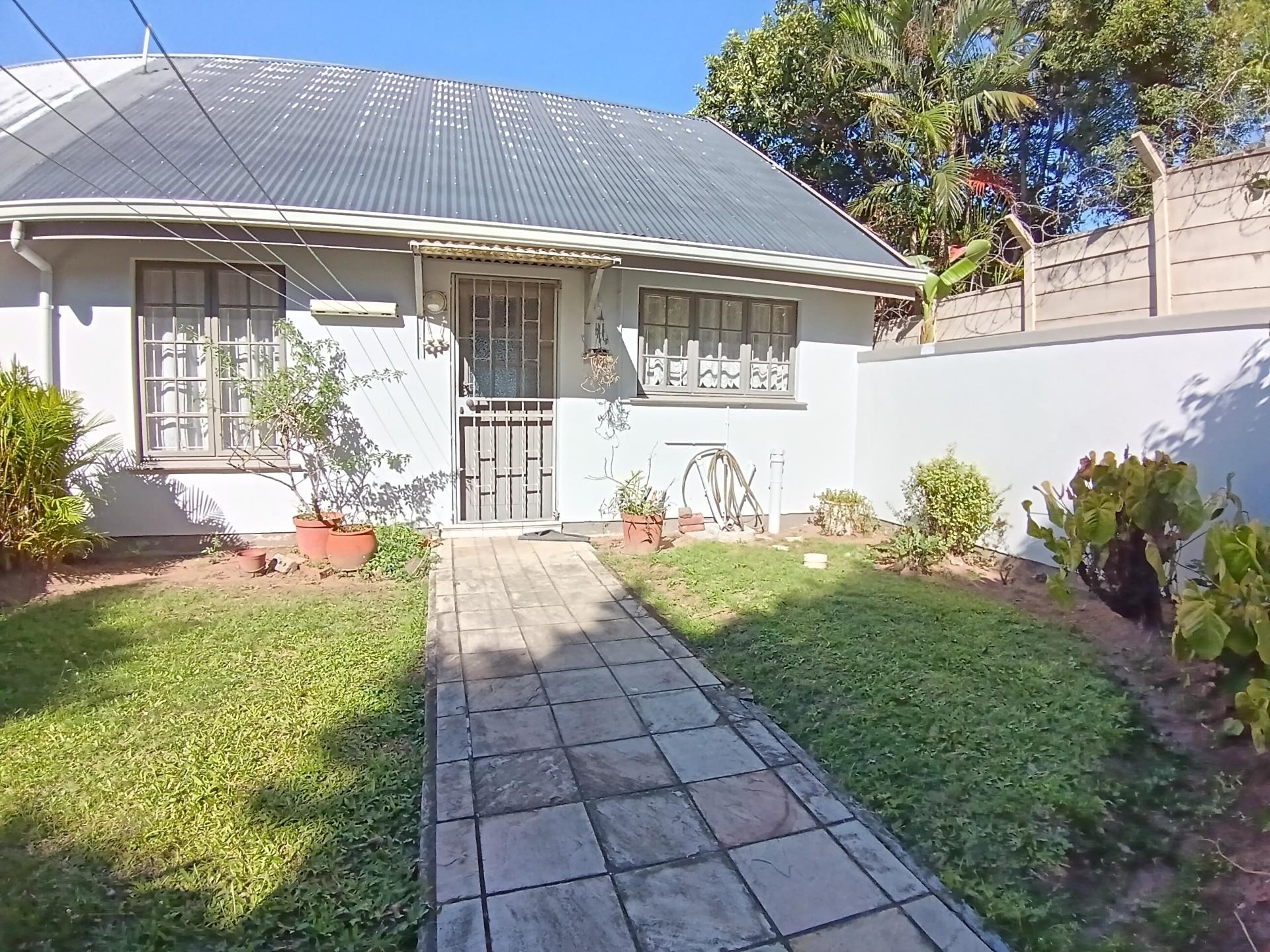 Fully furnished 1 bedroom Simplex To Rent in Secure Complex