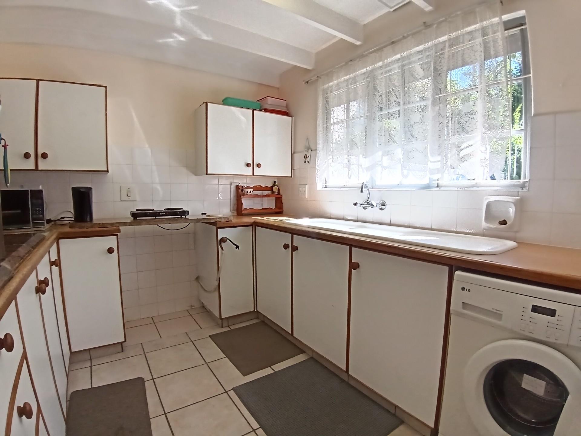 Fully furnished 1 bedroom Simplex To Rent in Secure Complex