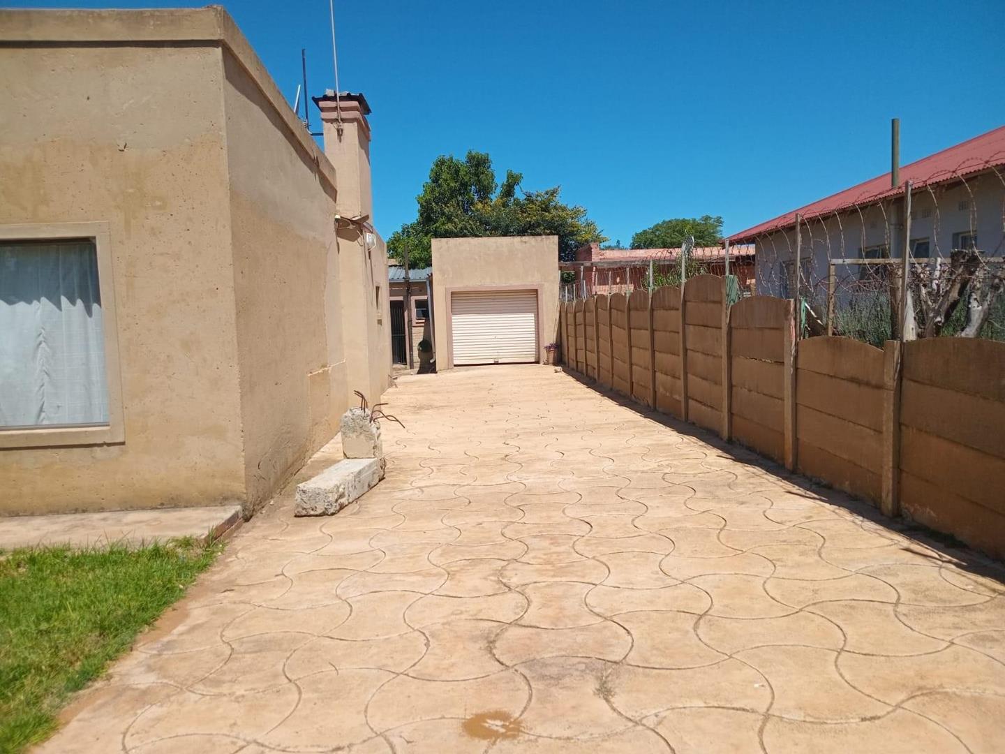 House For Sale in VENTERPOST Westonaria