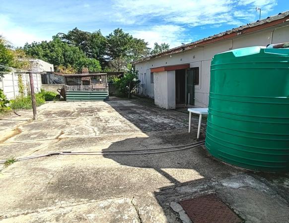 Great potential home For Sale in Kareedouw