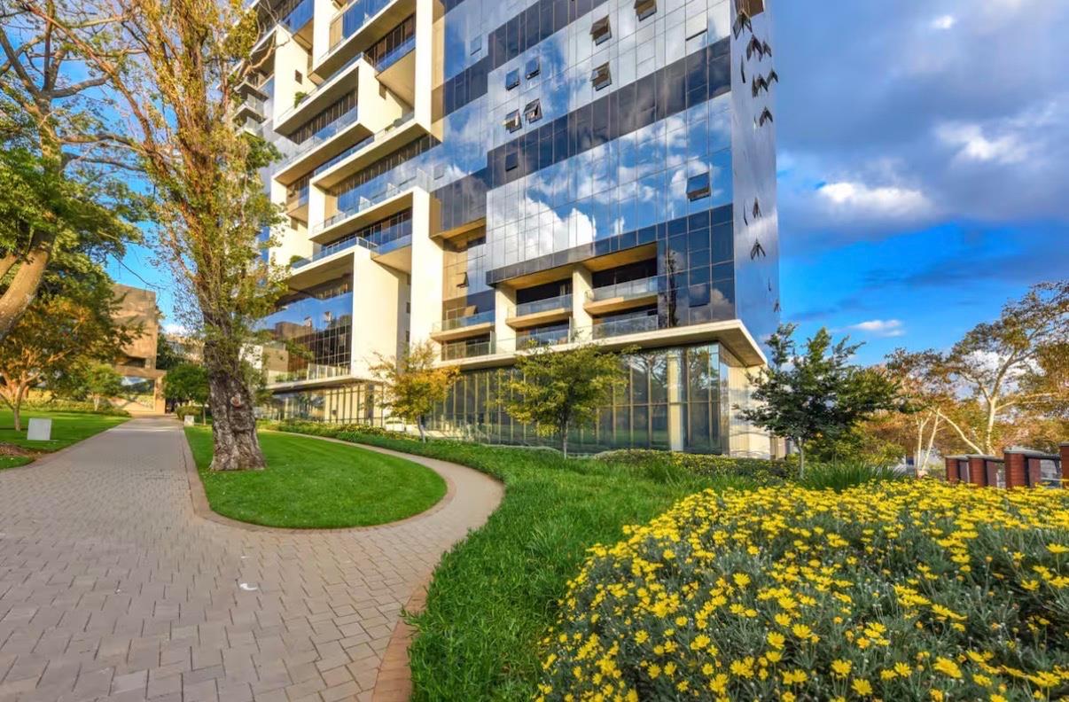 Stunning Luxury Airbnb-Friendly Studio Apartment for Sale in Rosebank with Spectacular Views