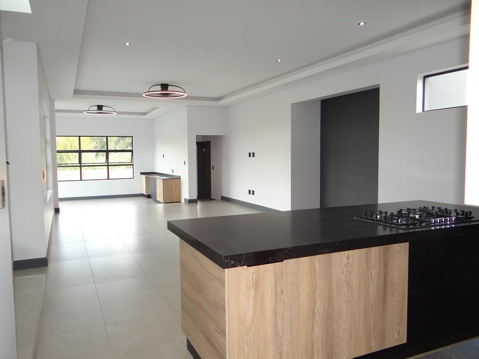 5 Bedroom House For Sale in Fountainbrook Estate, Midstream Estate, Centurion