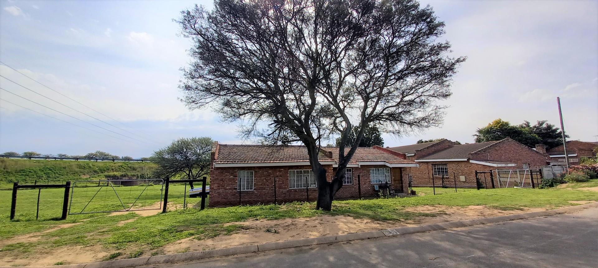 Townhouse For Sale in Manor Heights, Despatch