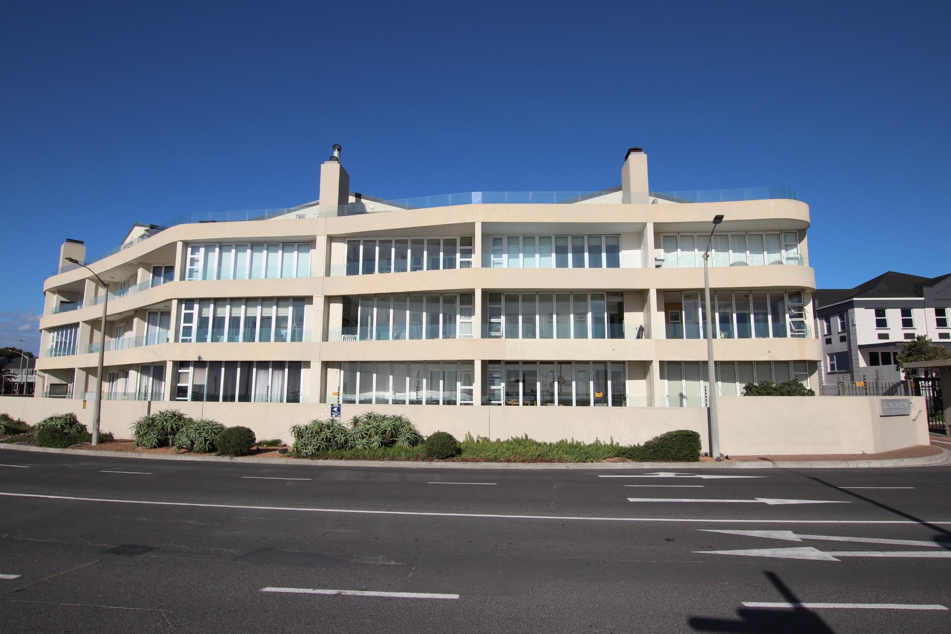 Apartment To Rent in Lagoon Beach, Milnerton
