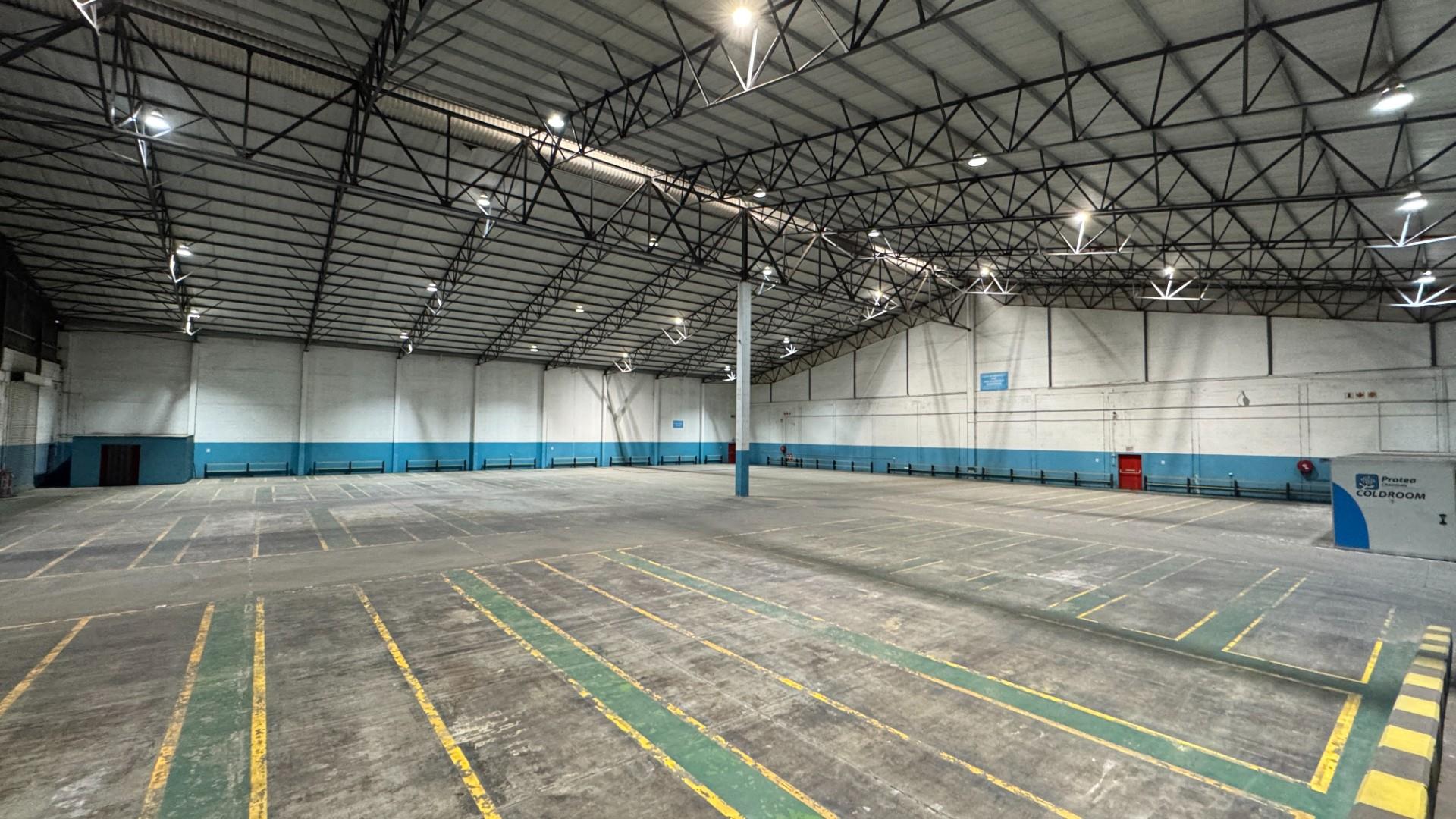 2,530 m² Industrial Warehouse To Let | Killarney Gardens | Large Yard Component