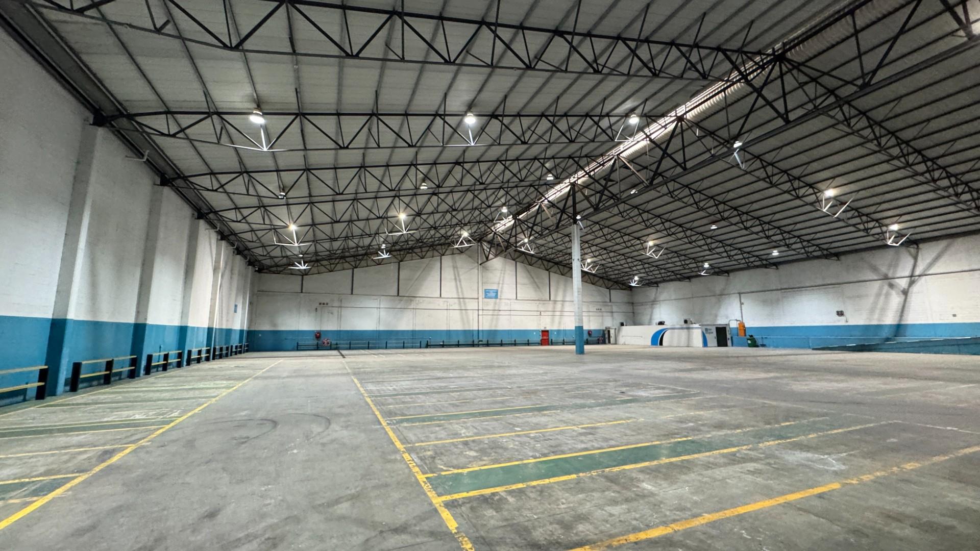2,530 m² Industrial Warehouse To Let | Killarney Gardens | Large Yard Component