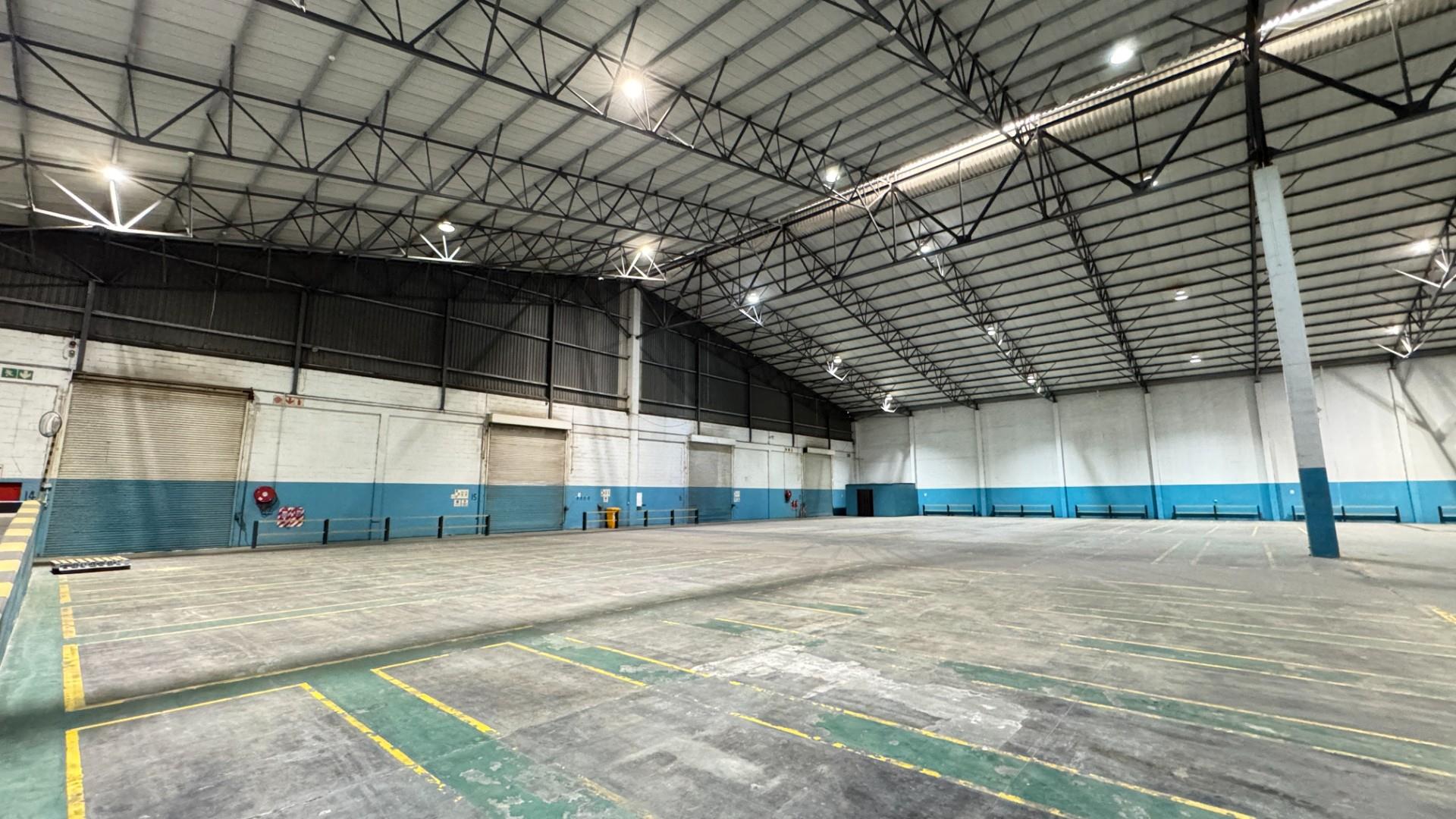 2,530 m² Industrial Warehouse To Let | Killarney Gardens | Large Yard Component