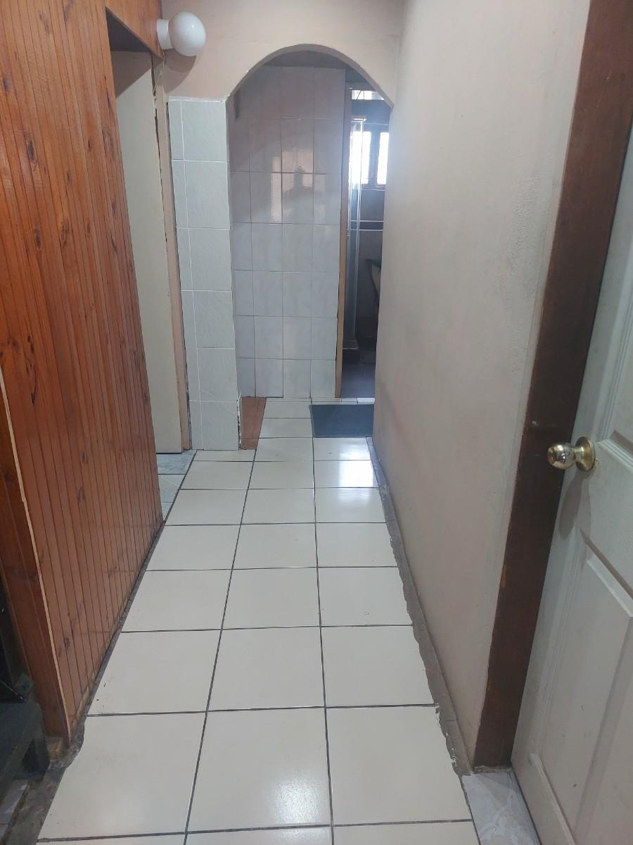 3 Bedroom Home with 2 flatlets