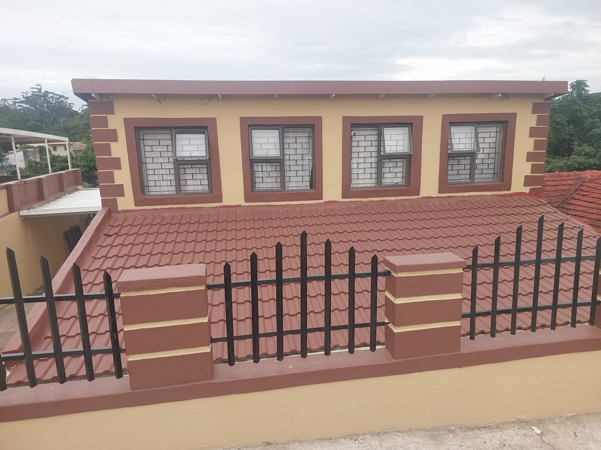 3 Bedroom Home with 2 flatlets