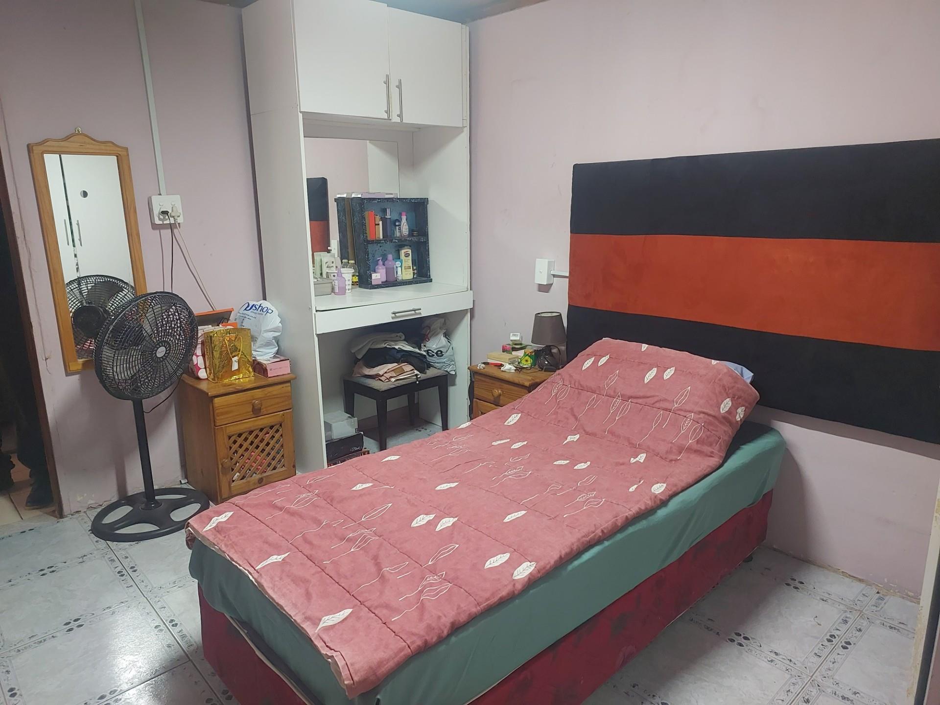 3 Bedroom Home with 2 flatlets