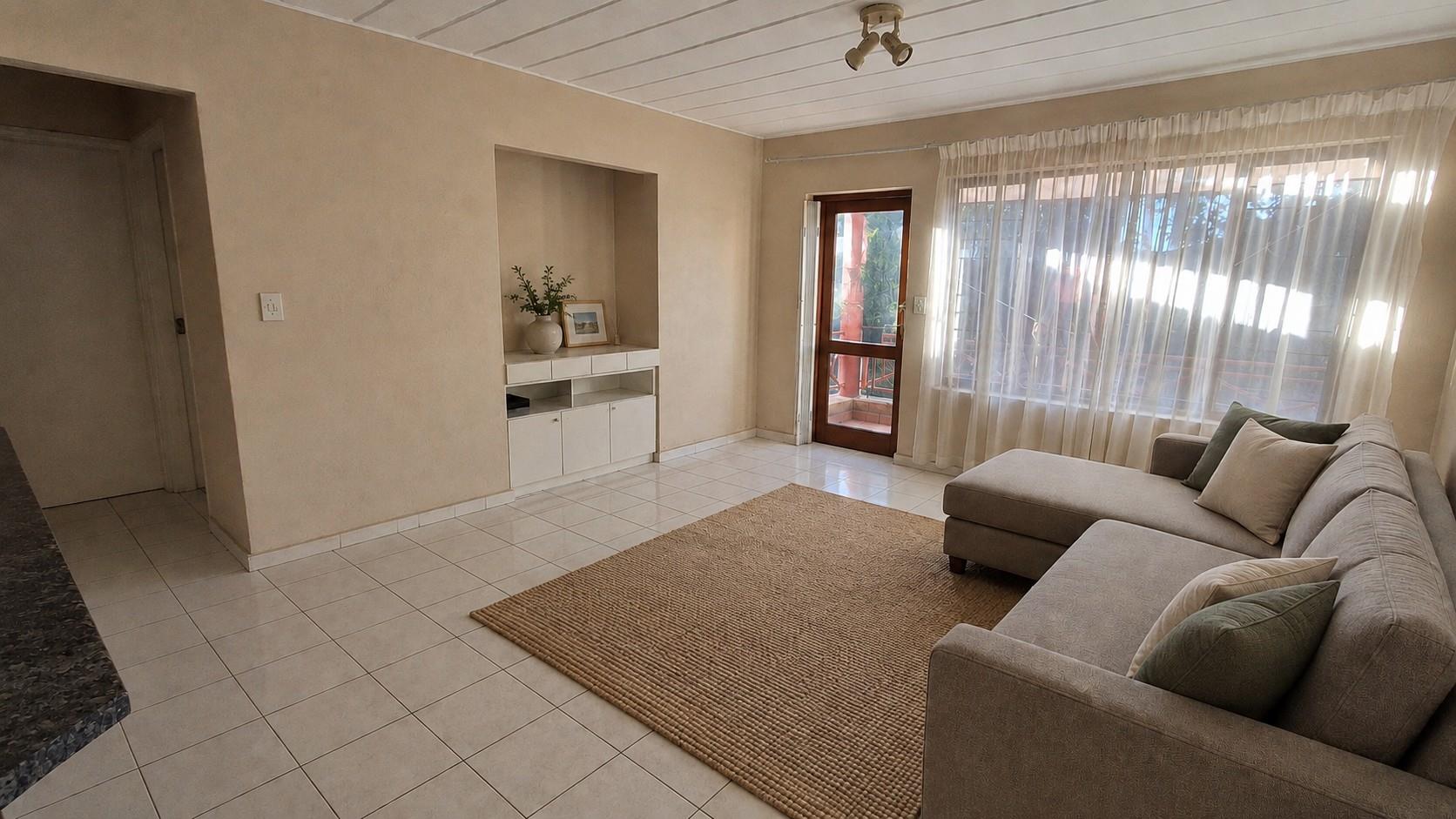 Neat 2 Bedroom Apartment in Secure Ferndale Complex