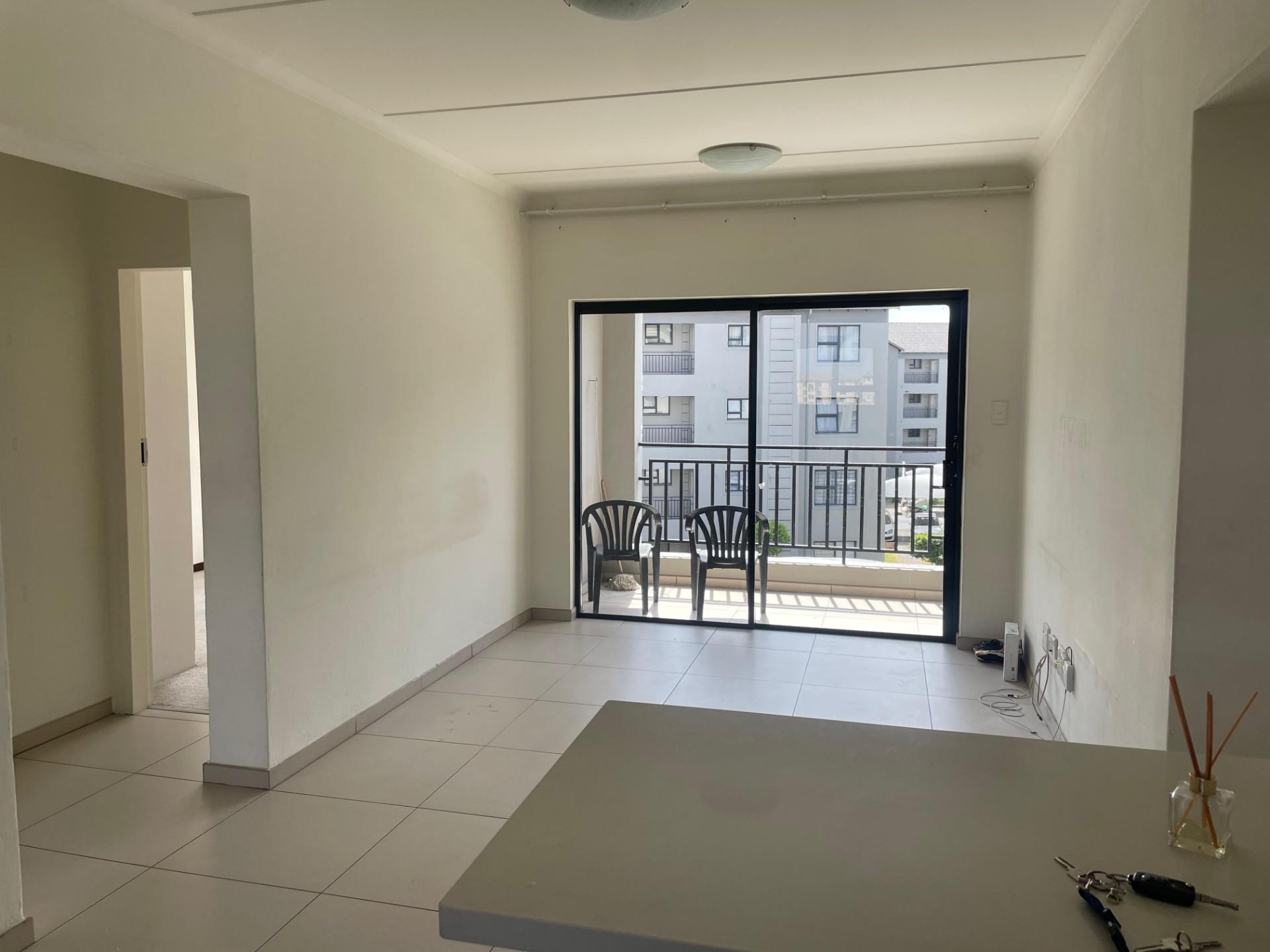 Apartment For Sale in Carlswald, Midrand