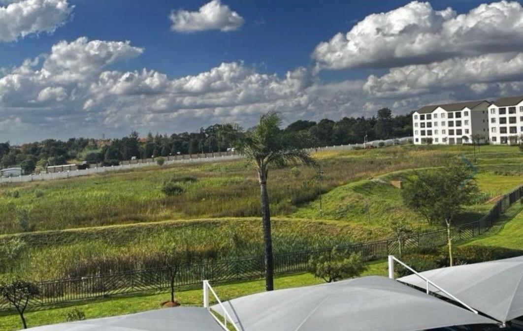 Apartment For Sale in Carlswald, Midrand