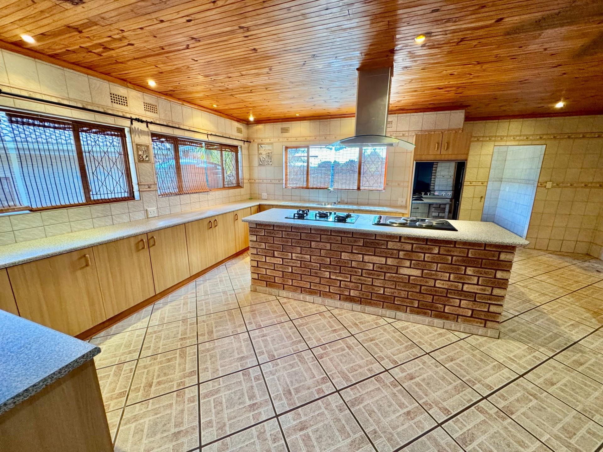 Spacious Entertainer’s Dream in Peaceful Pumula