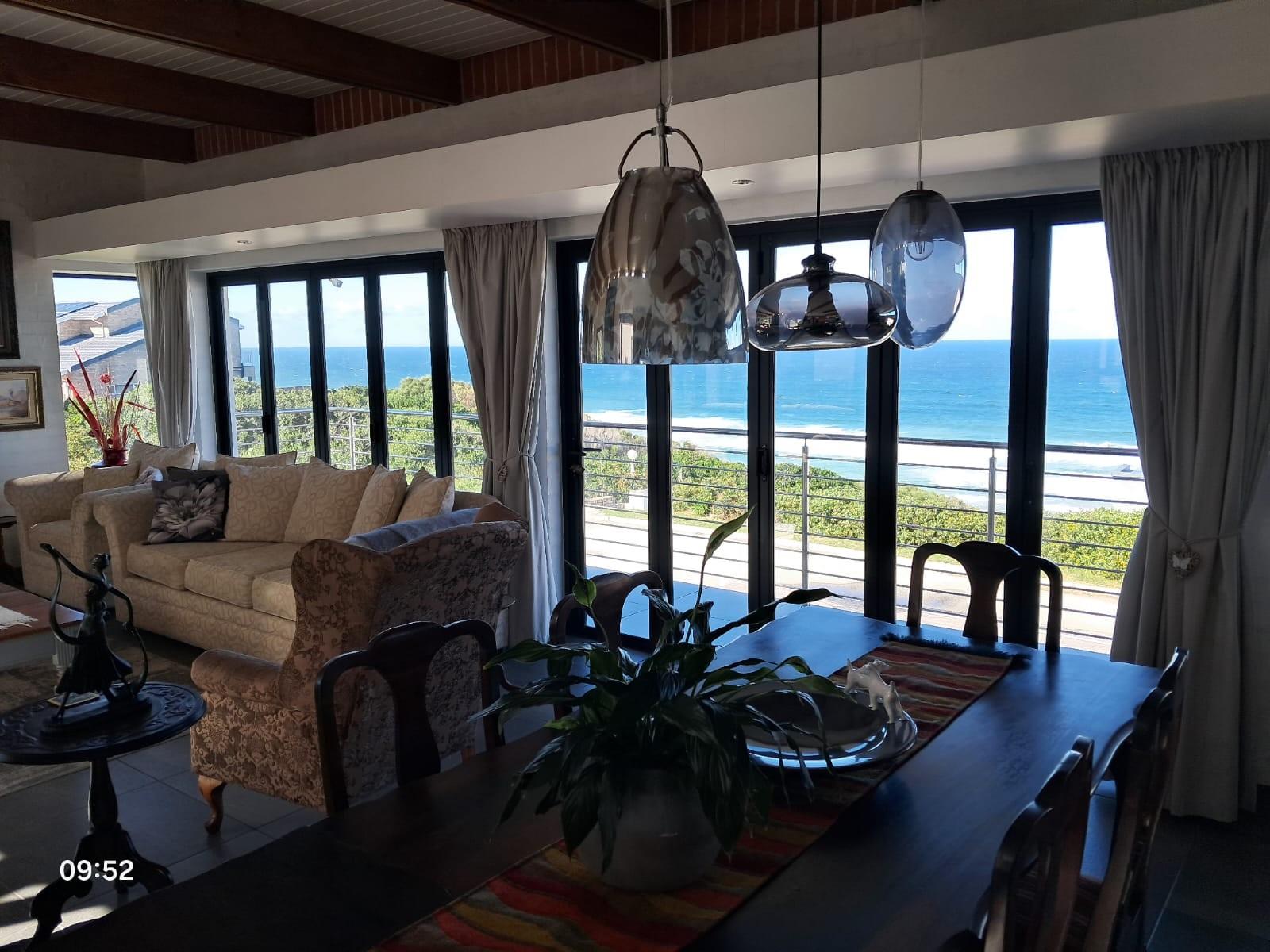 House for sale in Blue Horizon Bay, Port Elizabeth, 260 m²