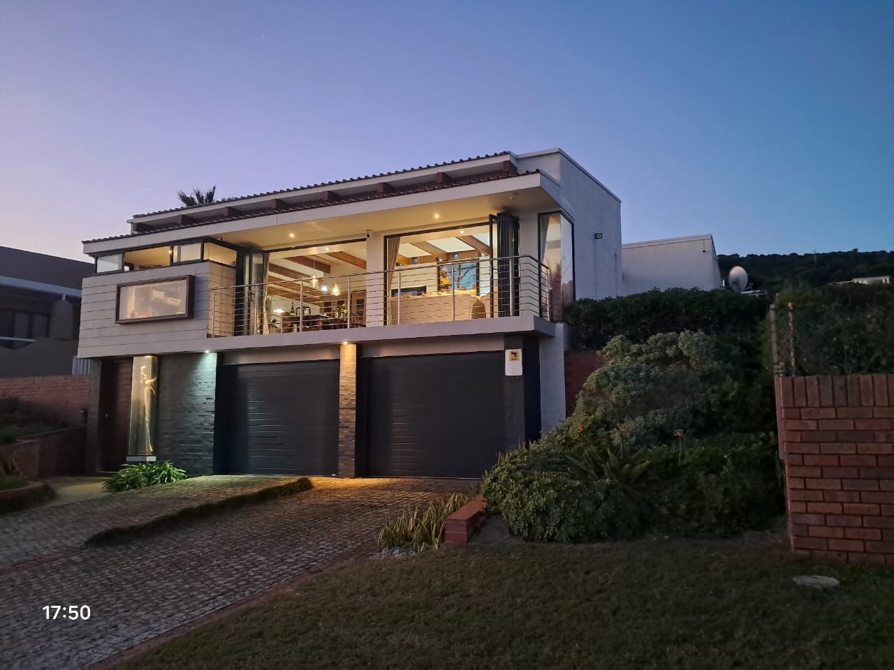 Architecturally Designed-Coastal-Home - Dual Aspect Views - Designed with Nature in Mind!