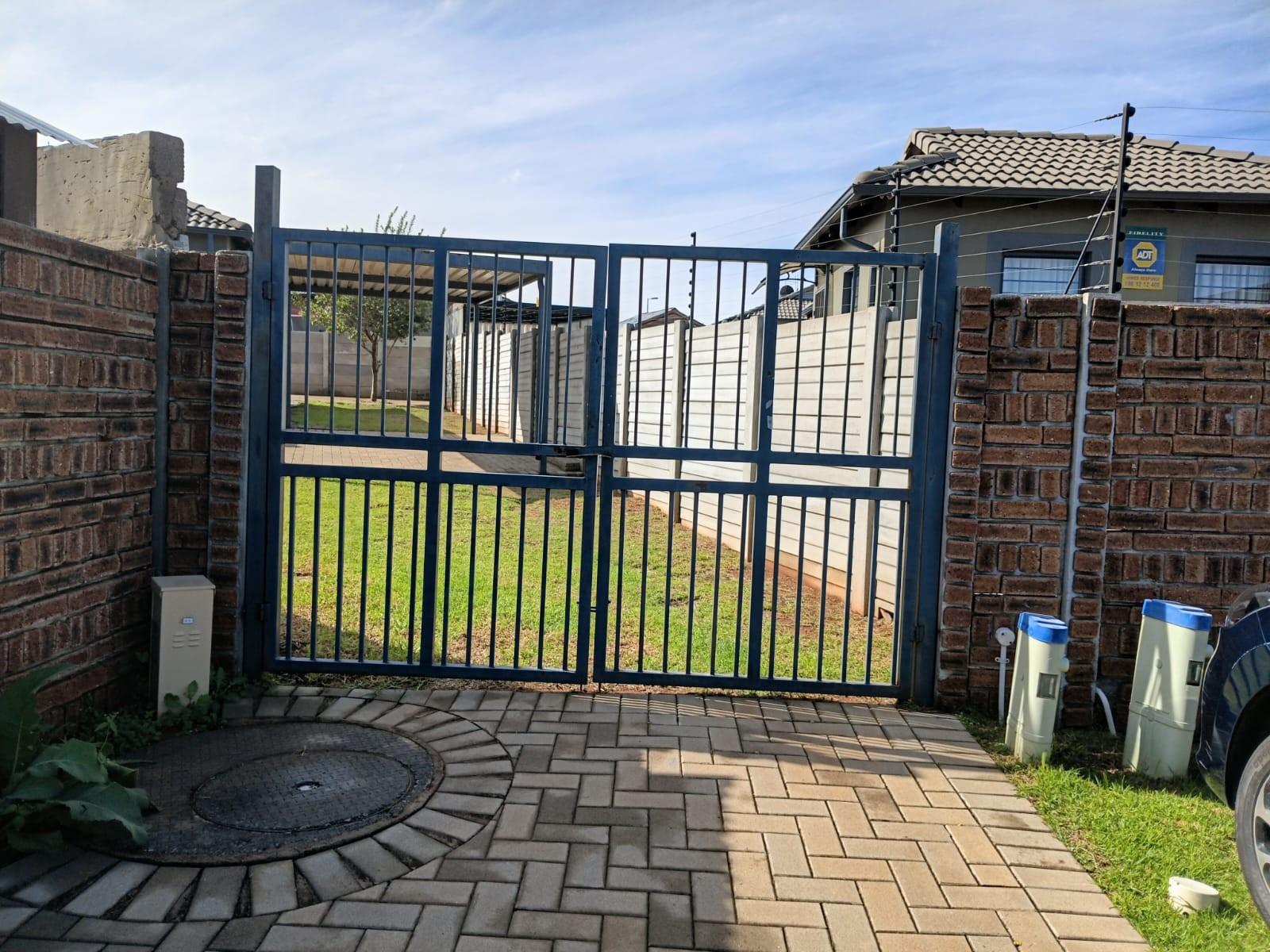 House For Sale in Mindalore, Krugersdorp