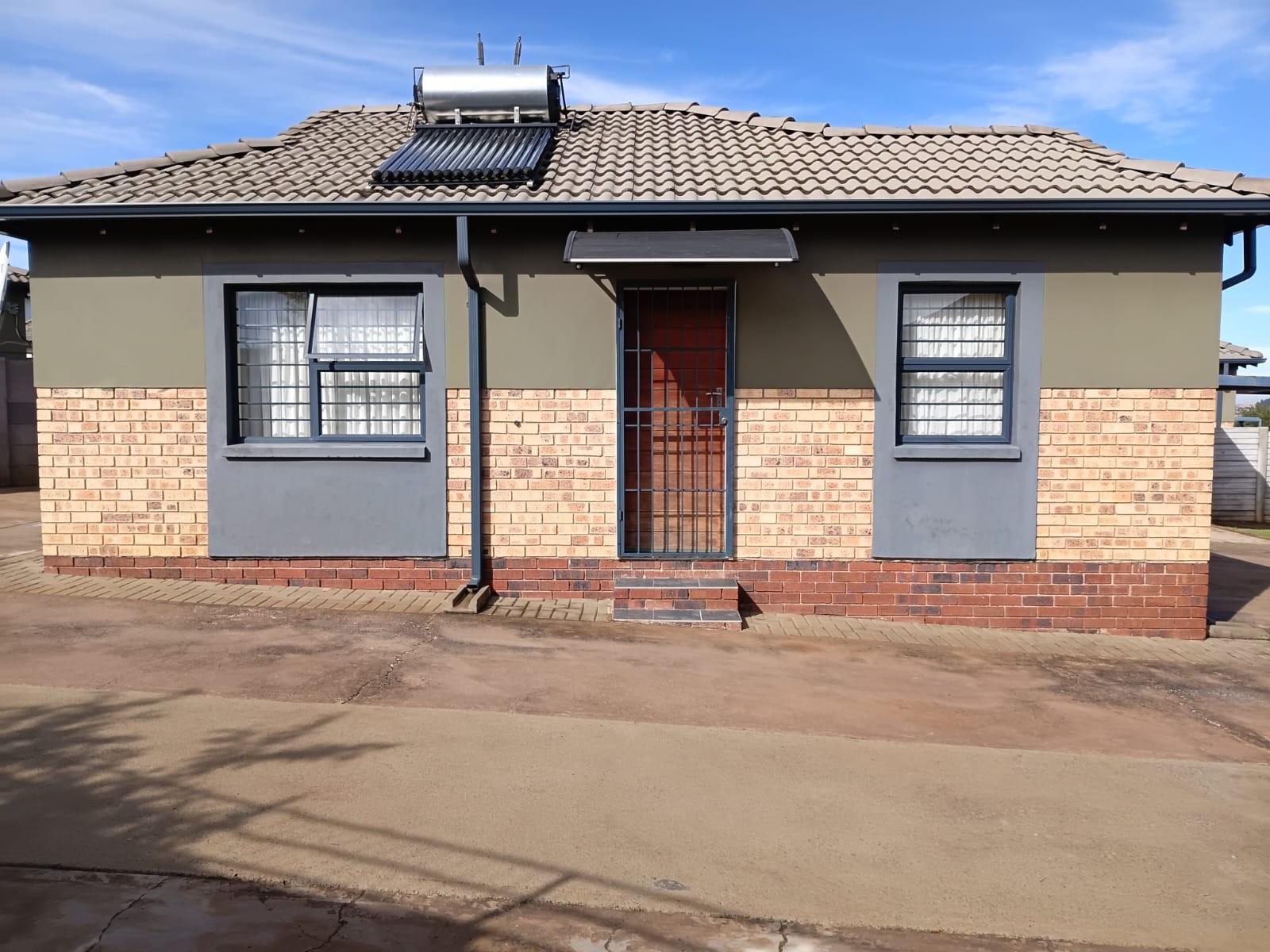 House For Sale in Mindalore, Krugersdorp