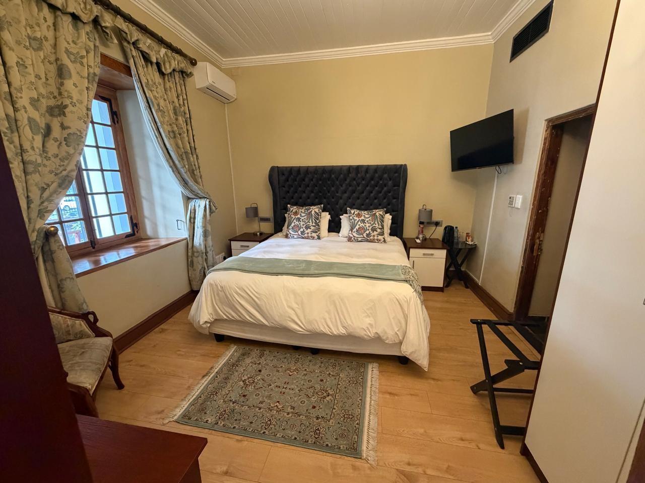 Hotel Building For Sale in Cape Town City Centre, Cape Town