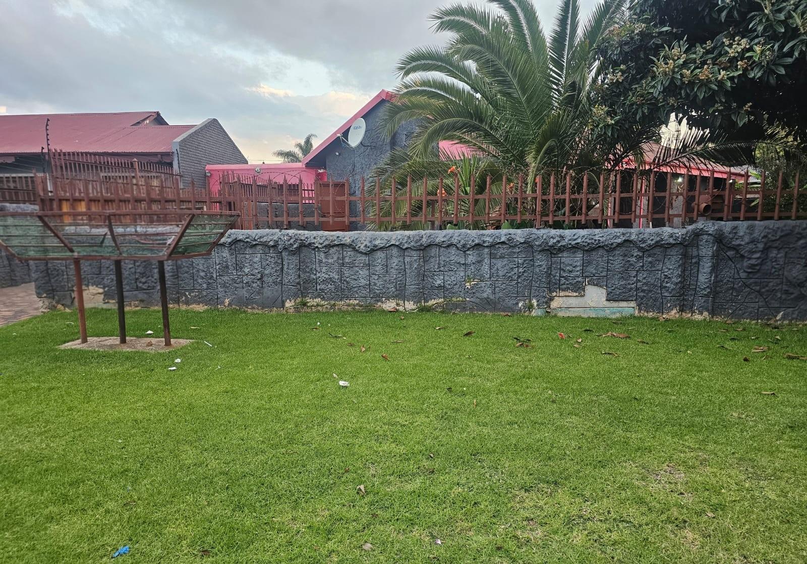 Spacious 4-Bedroom Family Home with 2 Income-Generating Flatlets in Leraatsfontein, Witbank for sale