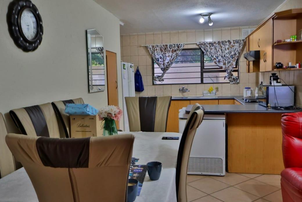 Apartment For Sale in Bedfordview