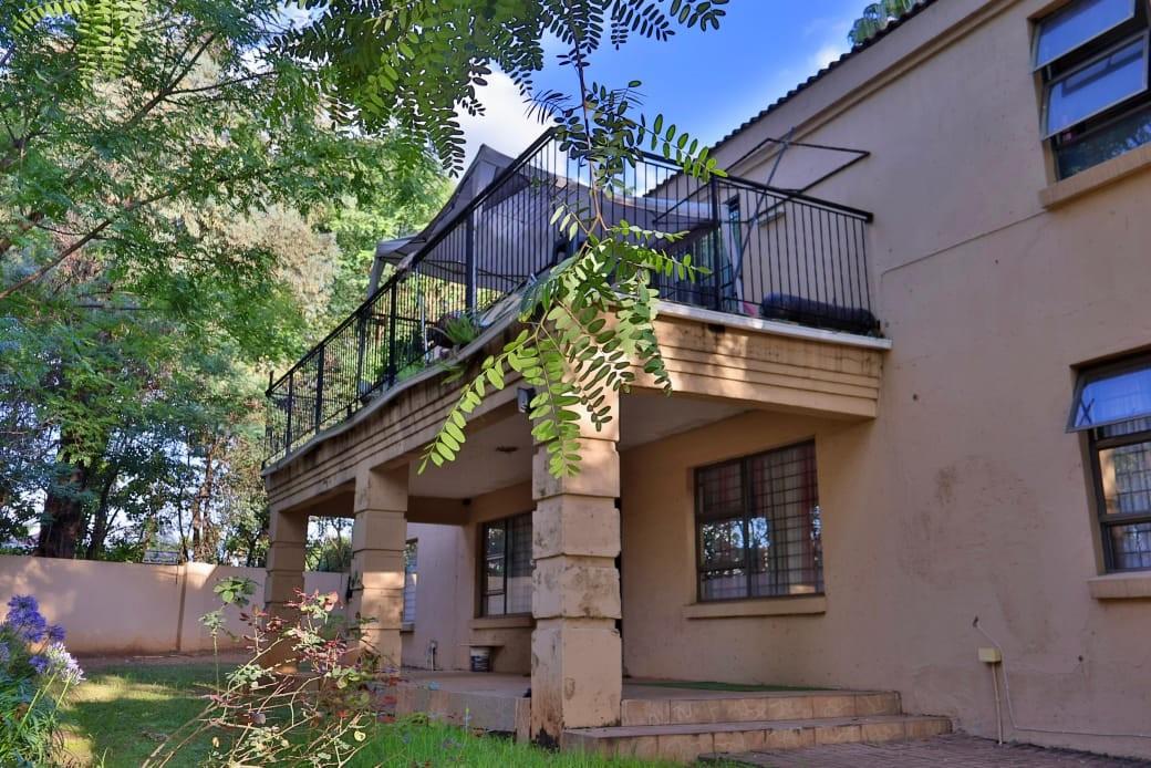 Apartment For Sale in Bedfordview