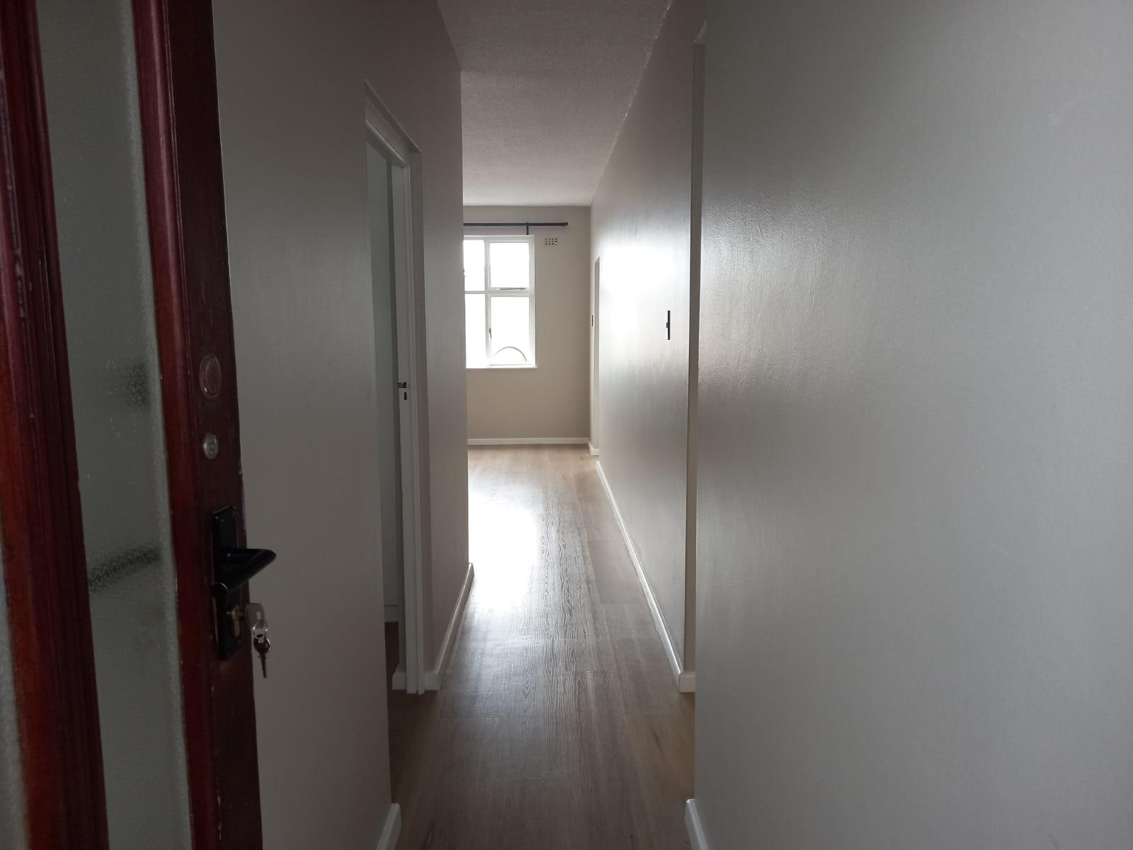 TO RENT - Mossel Bay Central - Lovely 2 Bedroom Flat with Sea and Town Views