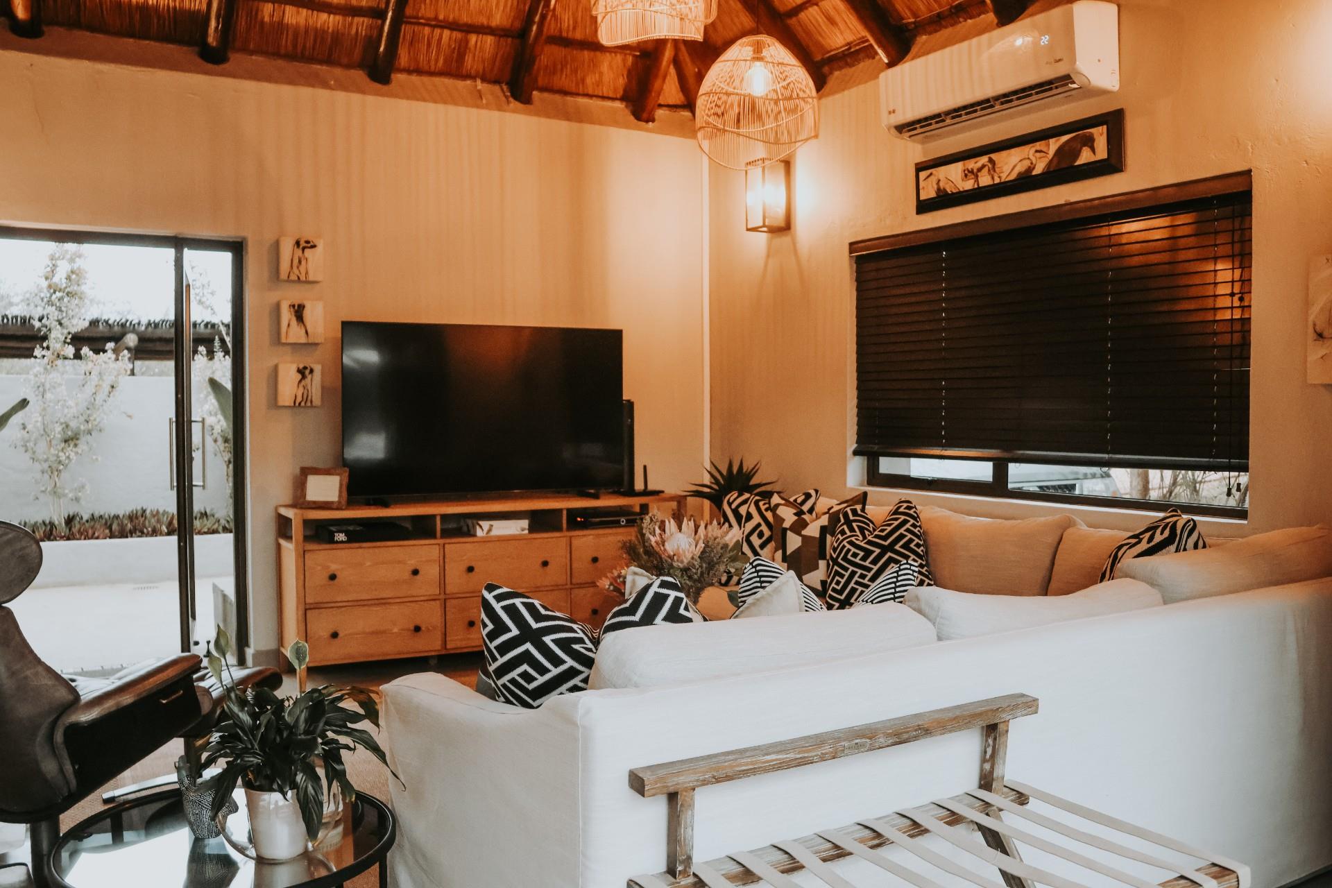 Luxury Home for Sale in the Hoedspruit Wildlife - Pool - Boma - Bushlife