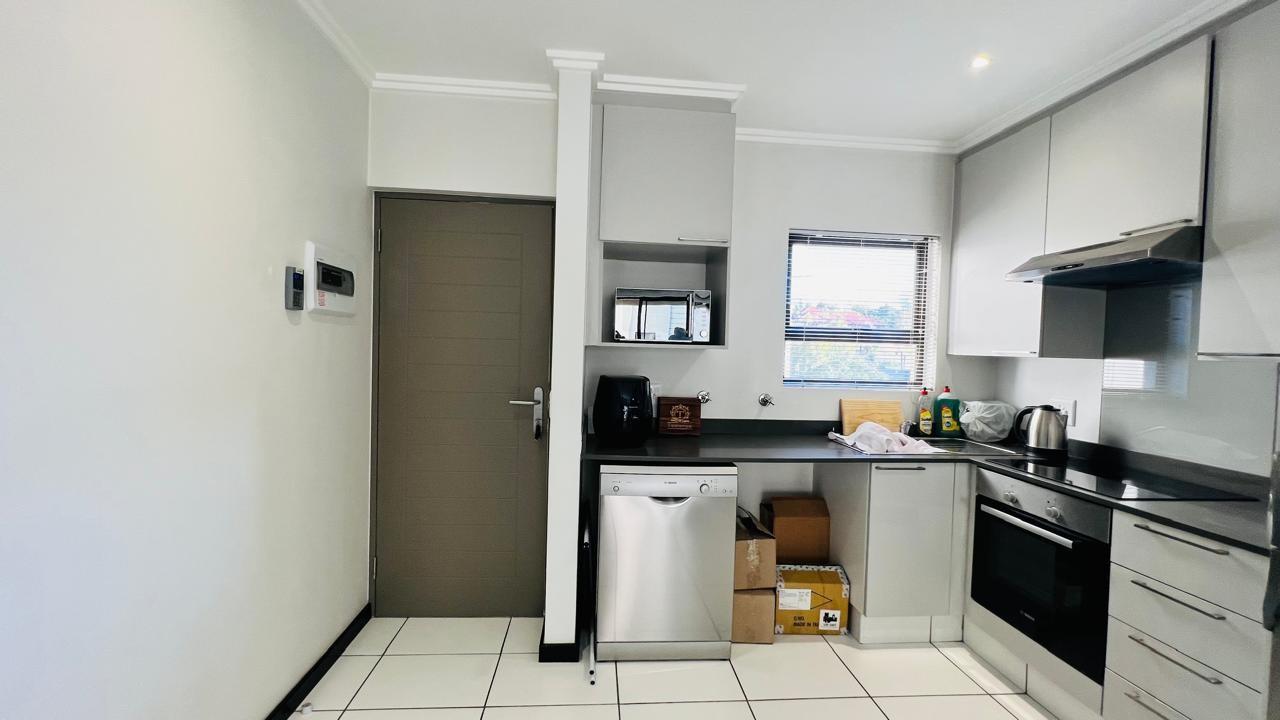 Apartment For Sale in Lonehill, Sandton