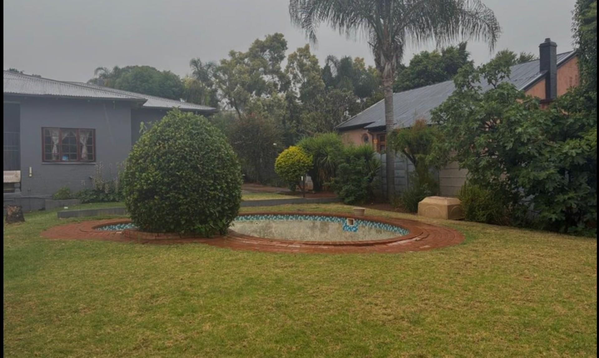 Huge House for sale in Eastwood, Pretoria