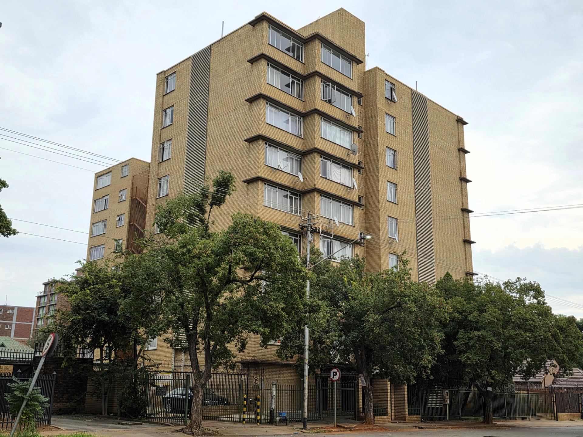 3 bedroom Apartment For Sale in Pretoria Central