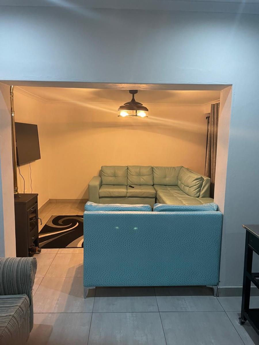 3 Bedroom 2 Bathroom House in Table View For Rental