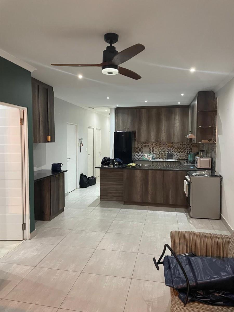 3 Bedroom 2 Bathroom House in Table View For Rental